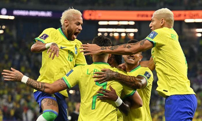 顶级足球赛事吸引全球球迷目光的简单介绍