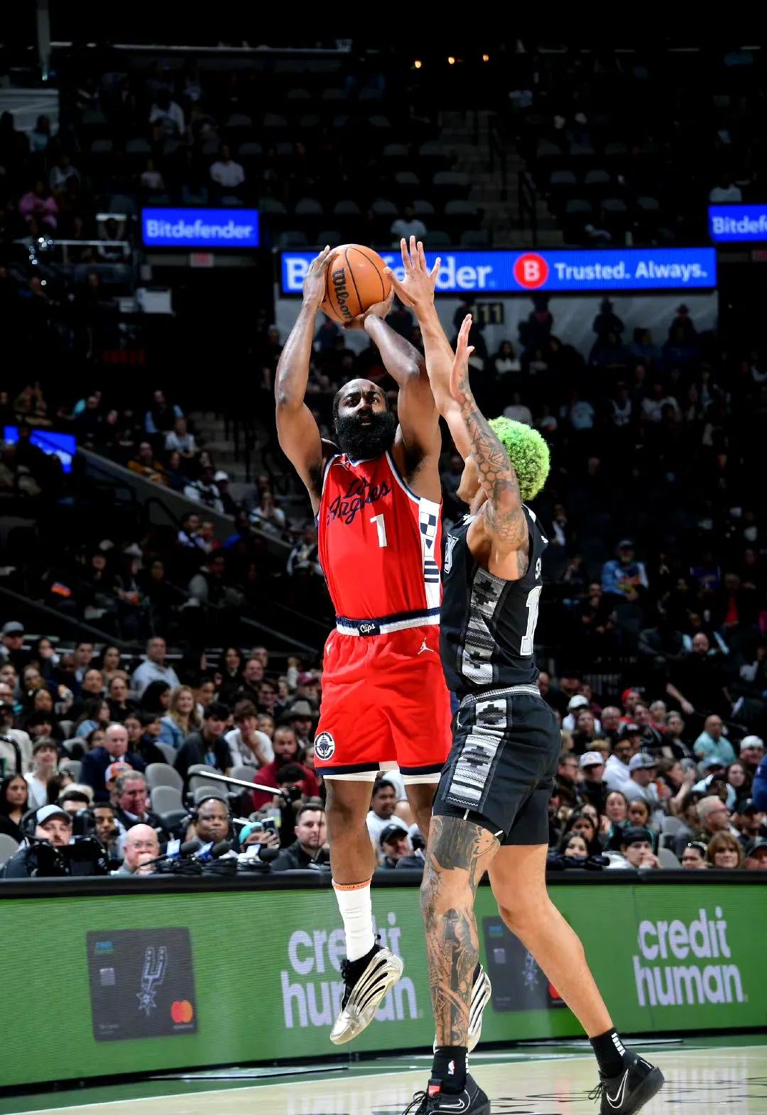 包含快船再胜马刺，实现五连胜势不可挡的词条