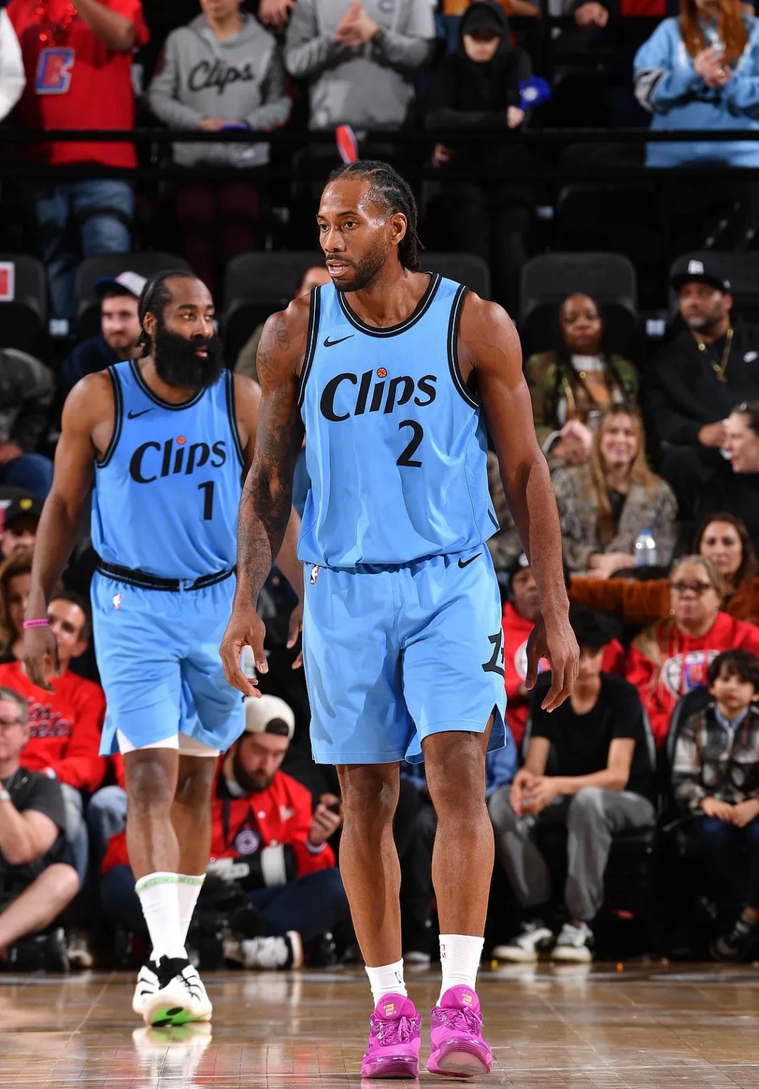 包含快船险胜爵士，勉强保住胜利宝座的词条