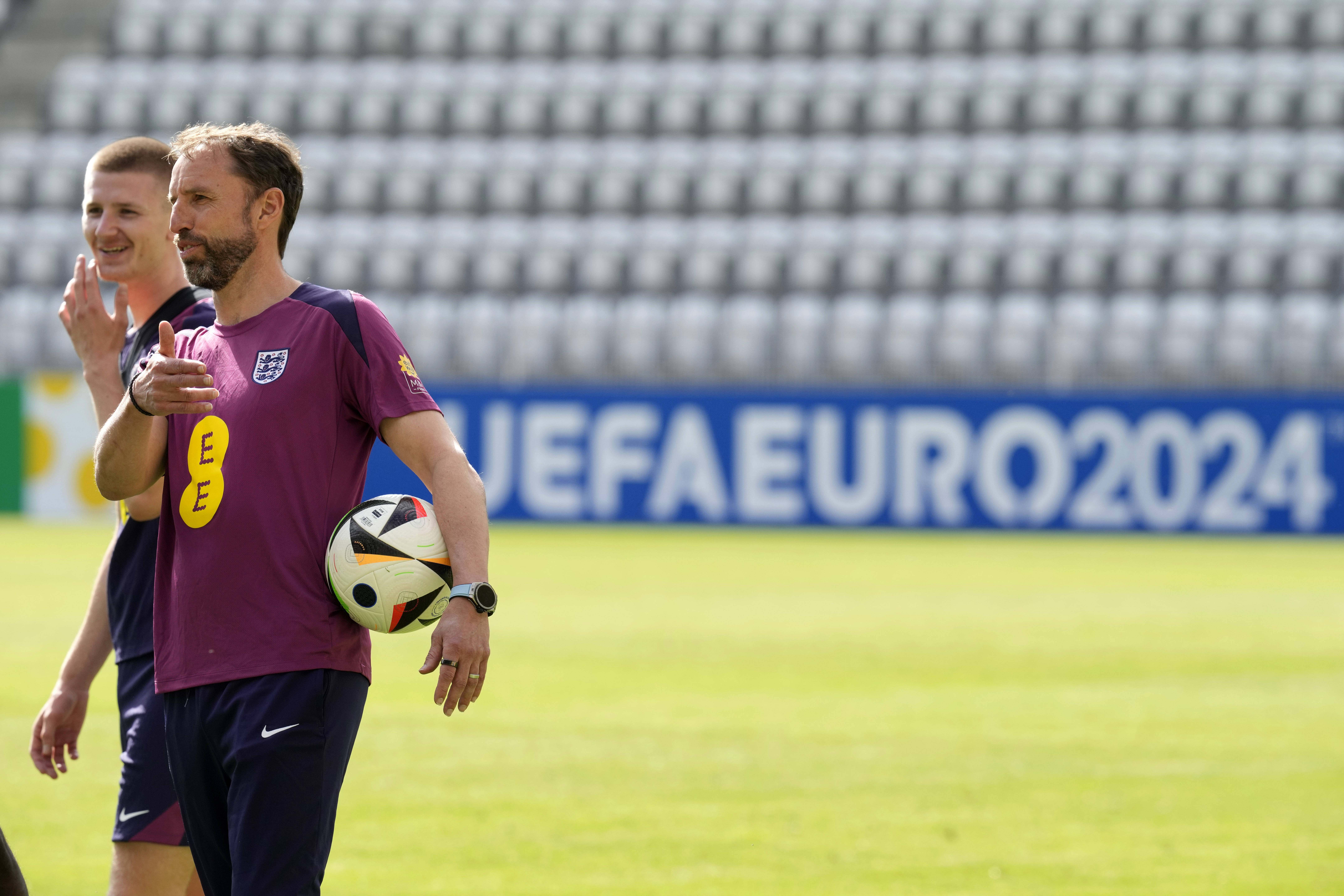 九游体育亚洲官网-关于英格兰队在比赛中取得胜利，晋级下一轮赛事的信息