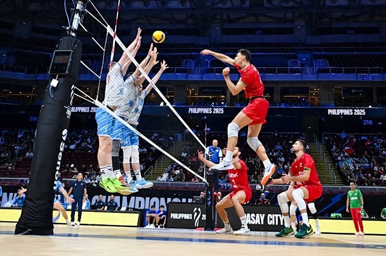 小联赛队伍表现抢眼，或许是未来的黑马