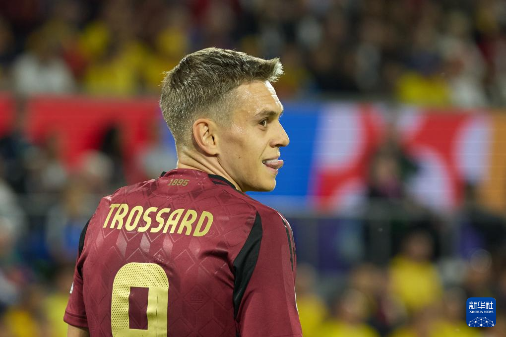 九游体育官网-罗马尼亚队在比赛中获得关键三分