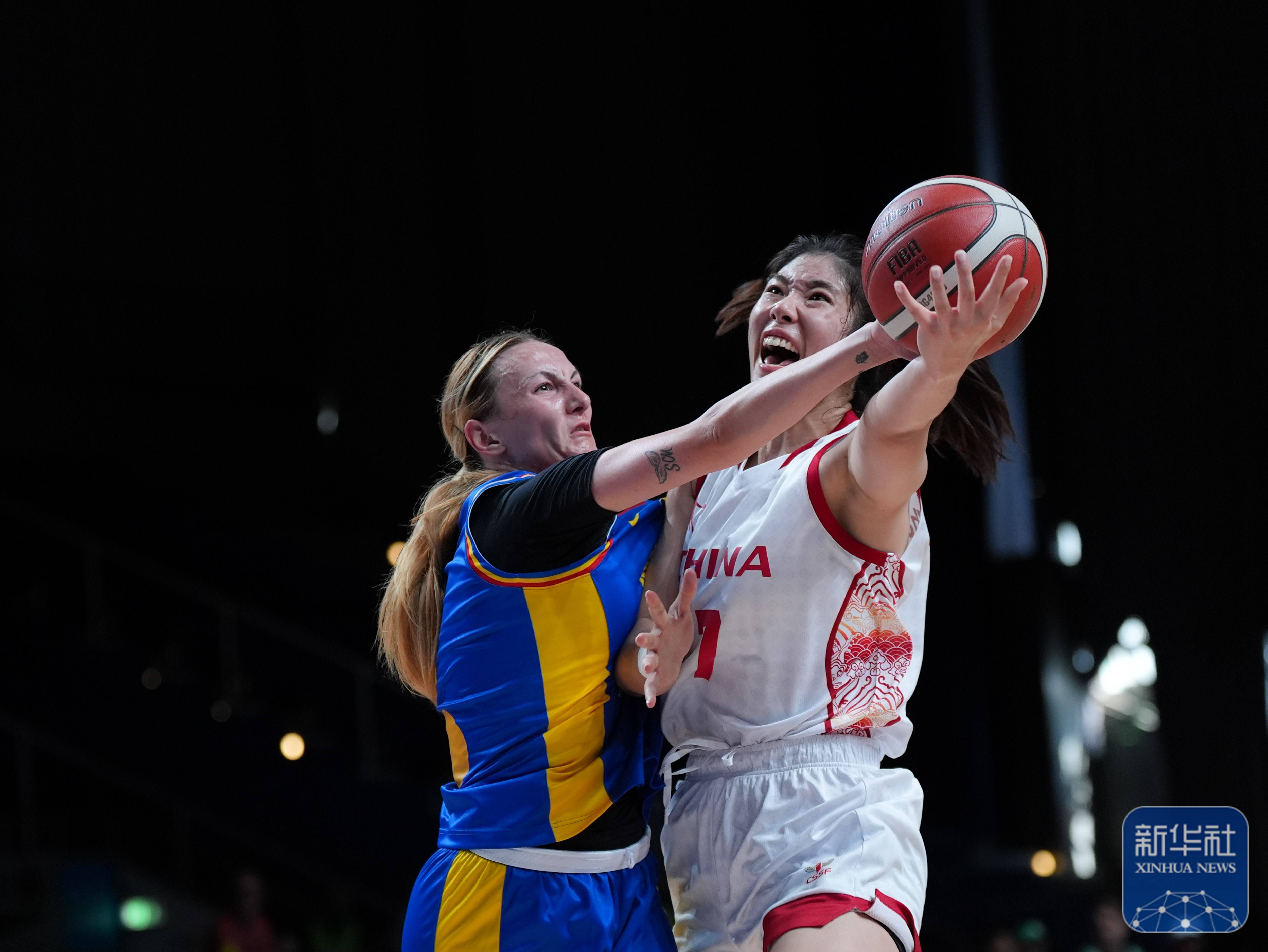 罗马尼亚队在比赛中获得关键三分